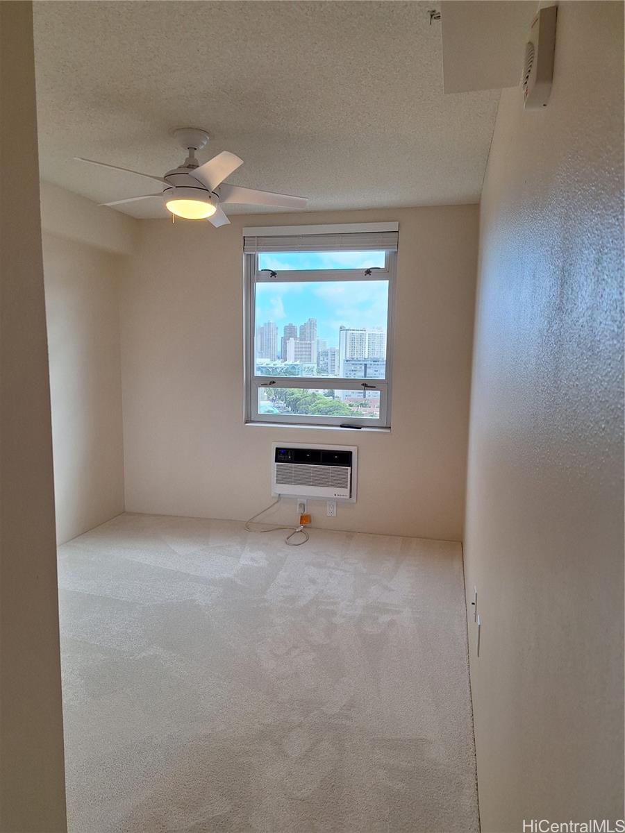 Photo 6 of 18