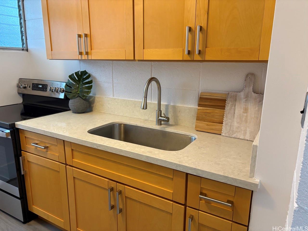 1129 Kokea Street H203