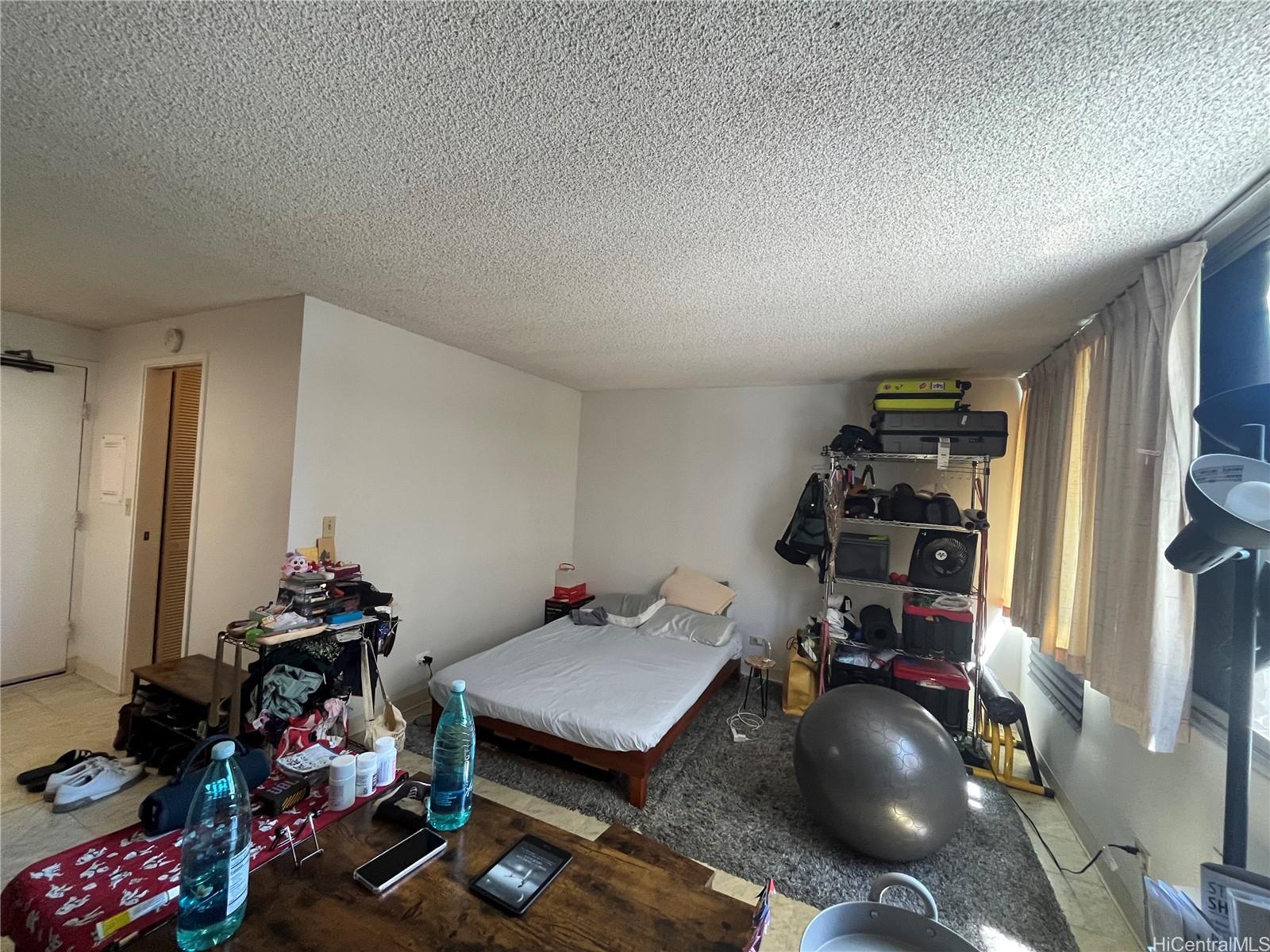 Photo 5 of 9
