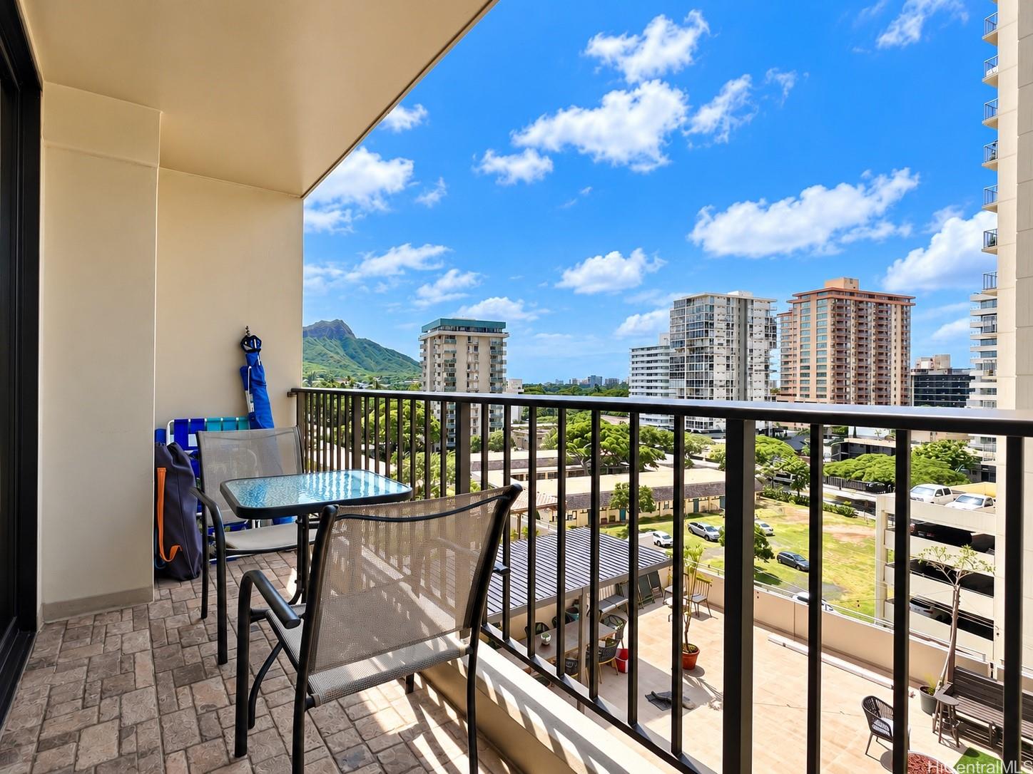 229 Paoakalani Avenue 812