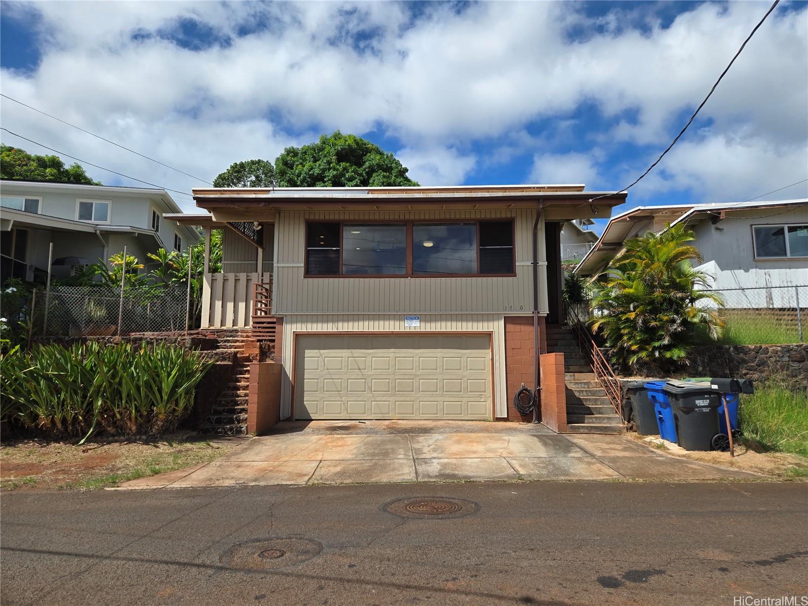 1470 Hoohaku Street