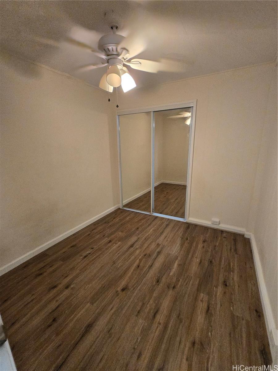 Photo 10 of 25