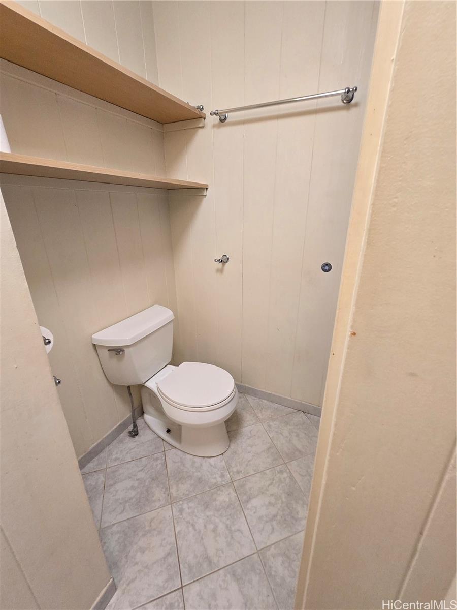 Photo 11 of 25