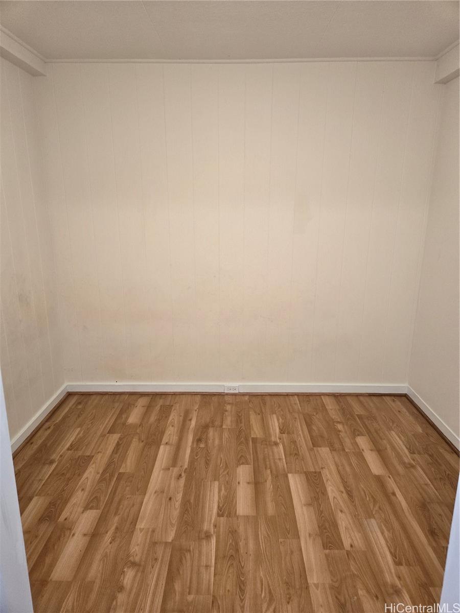 Photo 13 of 25