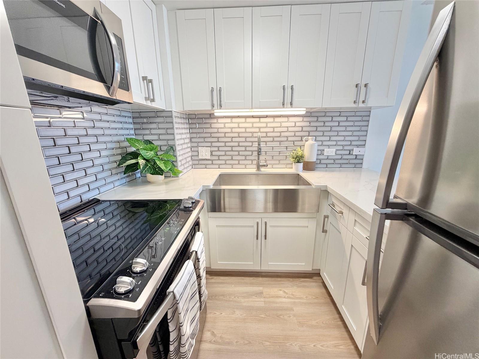 876 Curtis Street 2908
