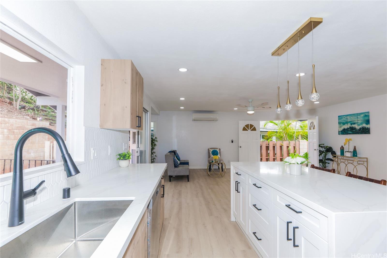 Photo 10 of 25