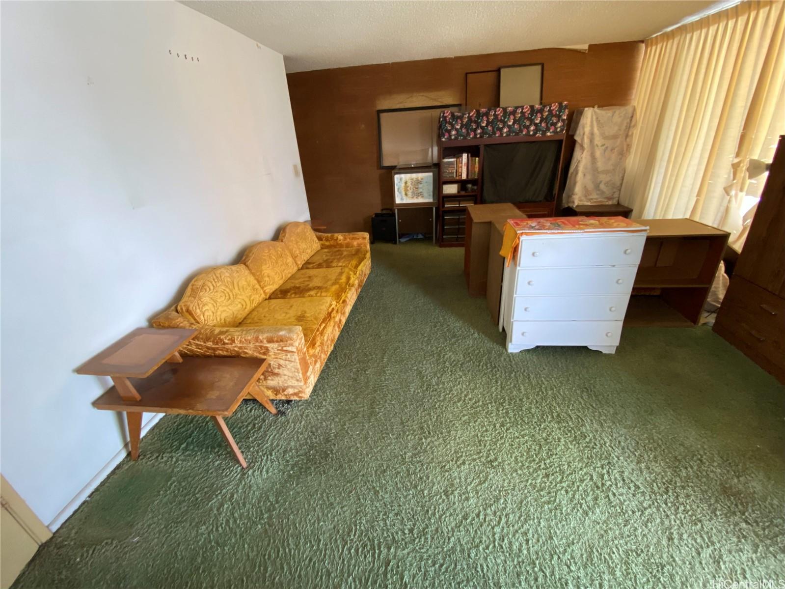 Photo 16 of 25