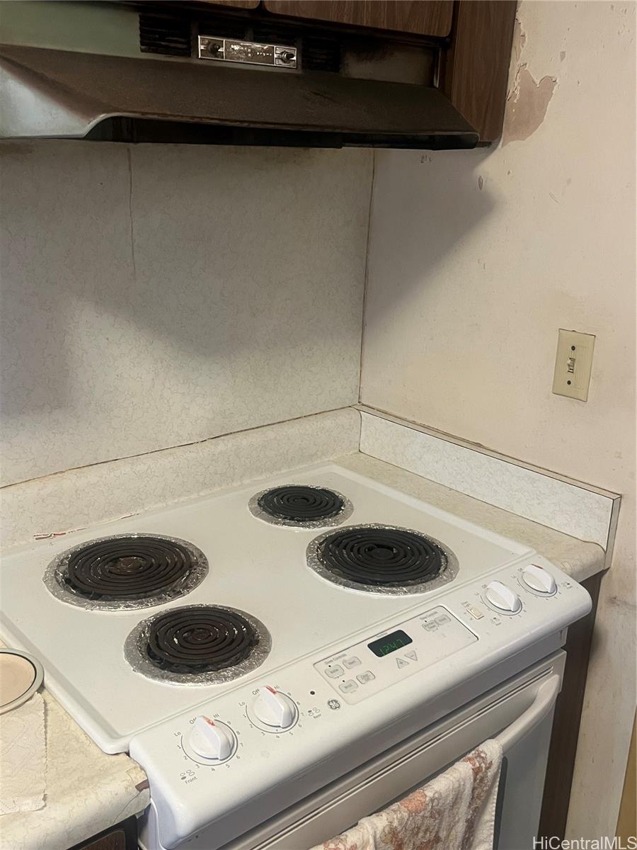 Photo 21 of 25