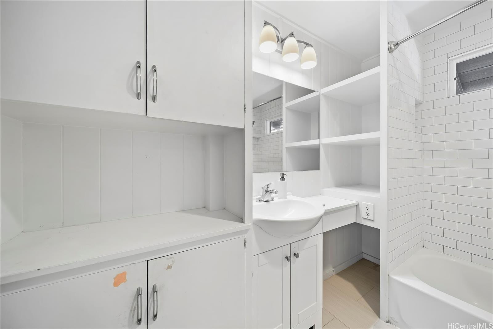 734 10th Avenue  Unit B