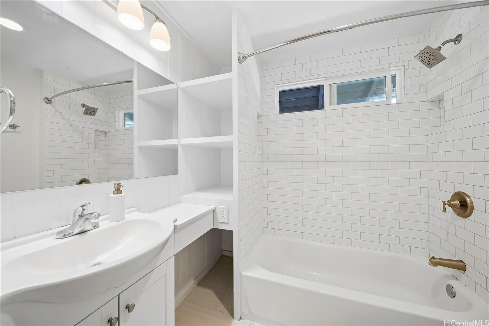 734 10th Avenue  Unit B