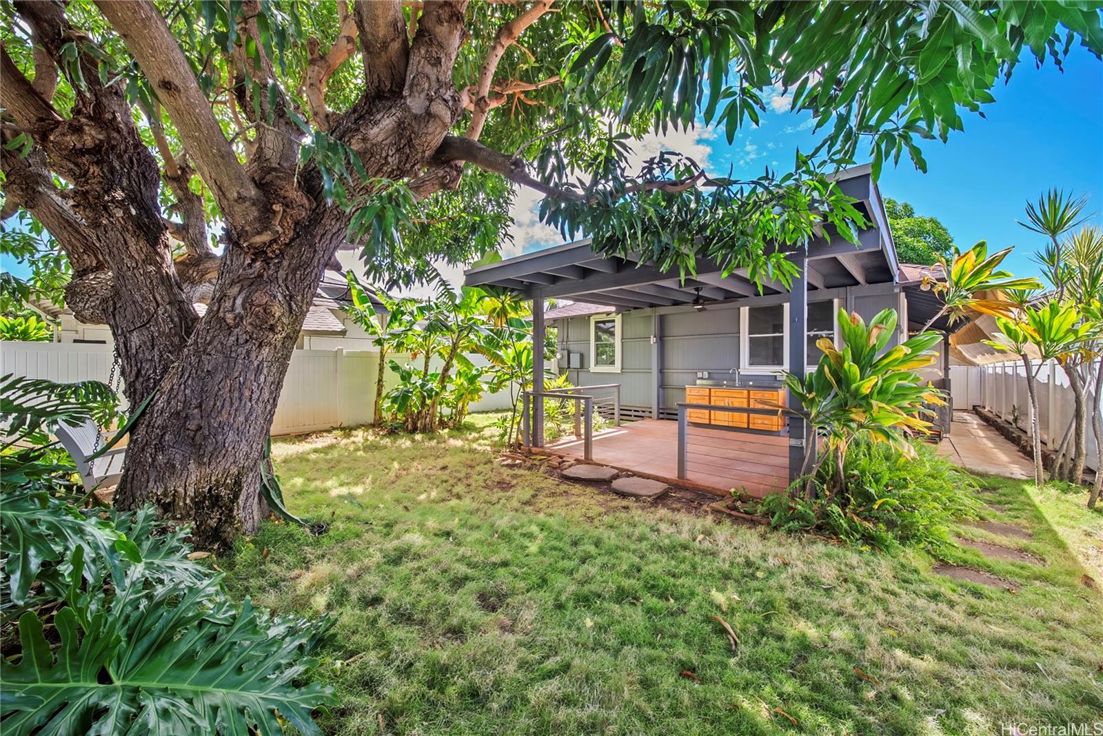 734 10th Avenue  Unit B