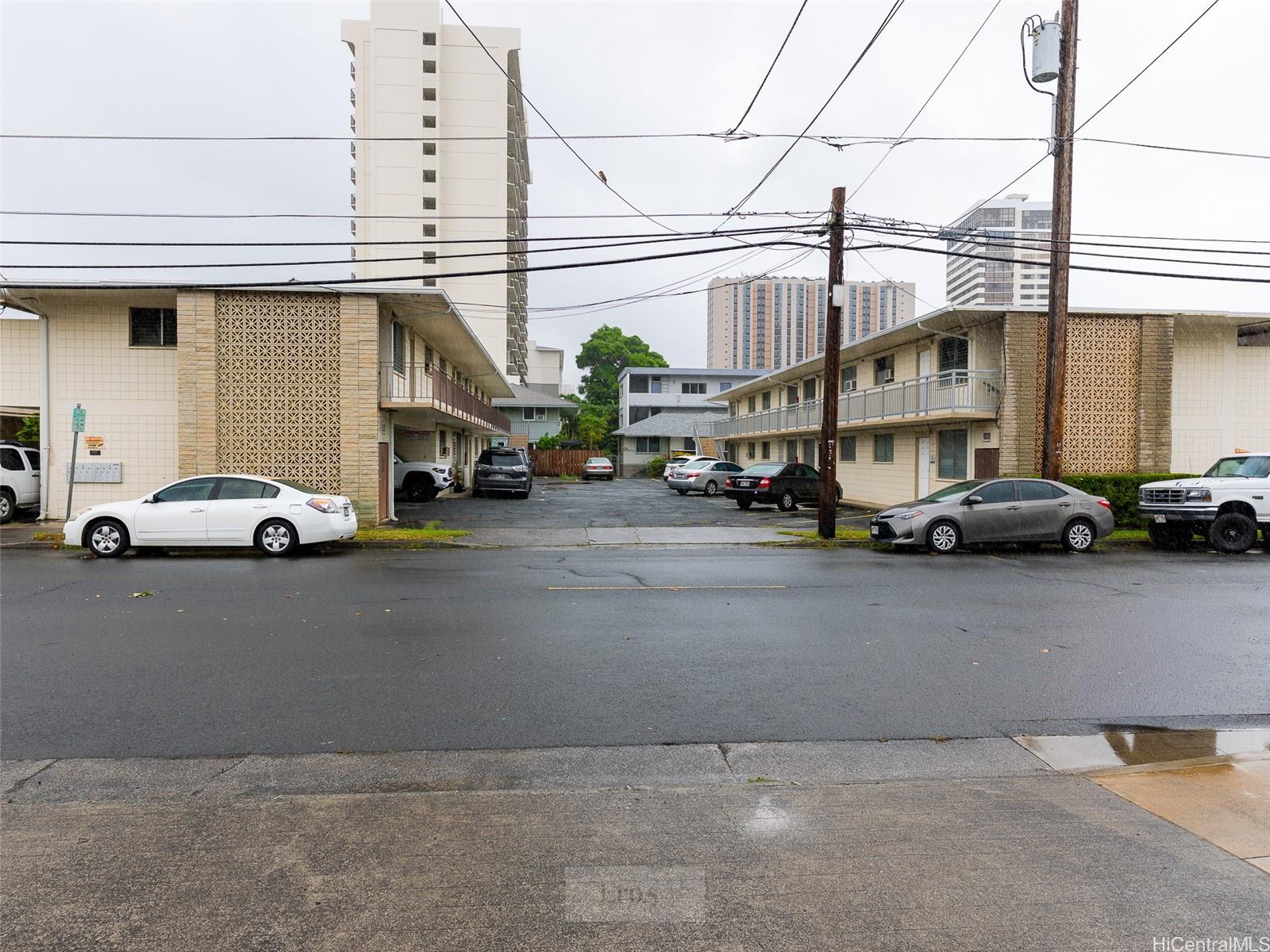 Click for more details 909 Wiliwili Street