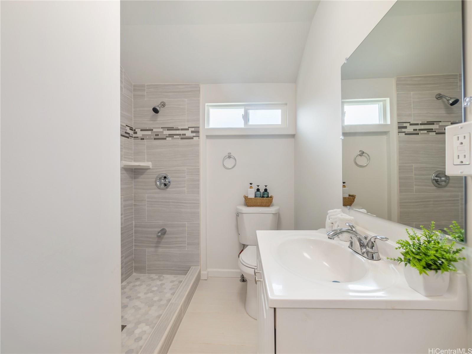 1301 California Avenue  Unit 12
