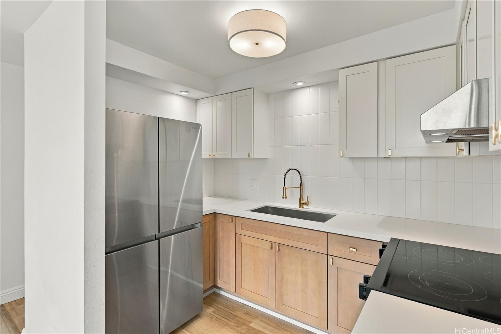 1505 Alexander Street 703