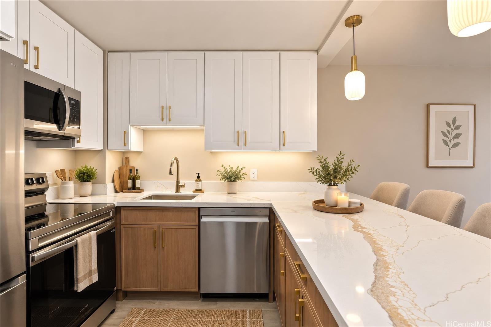 55 S Kukui Street  Unit D2106