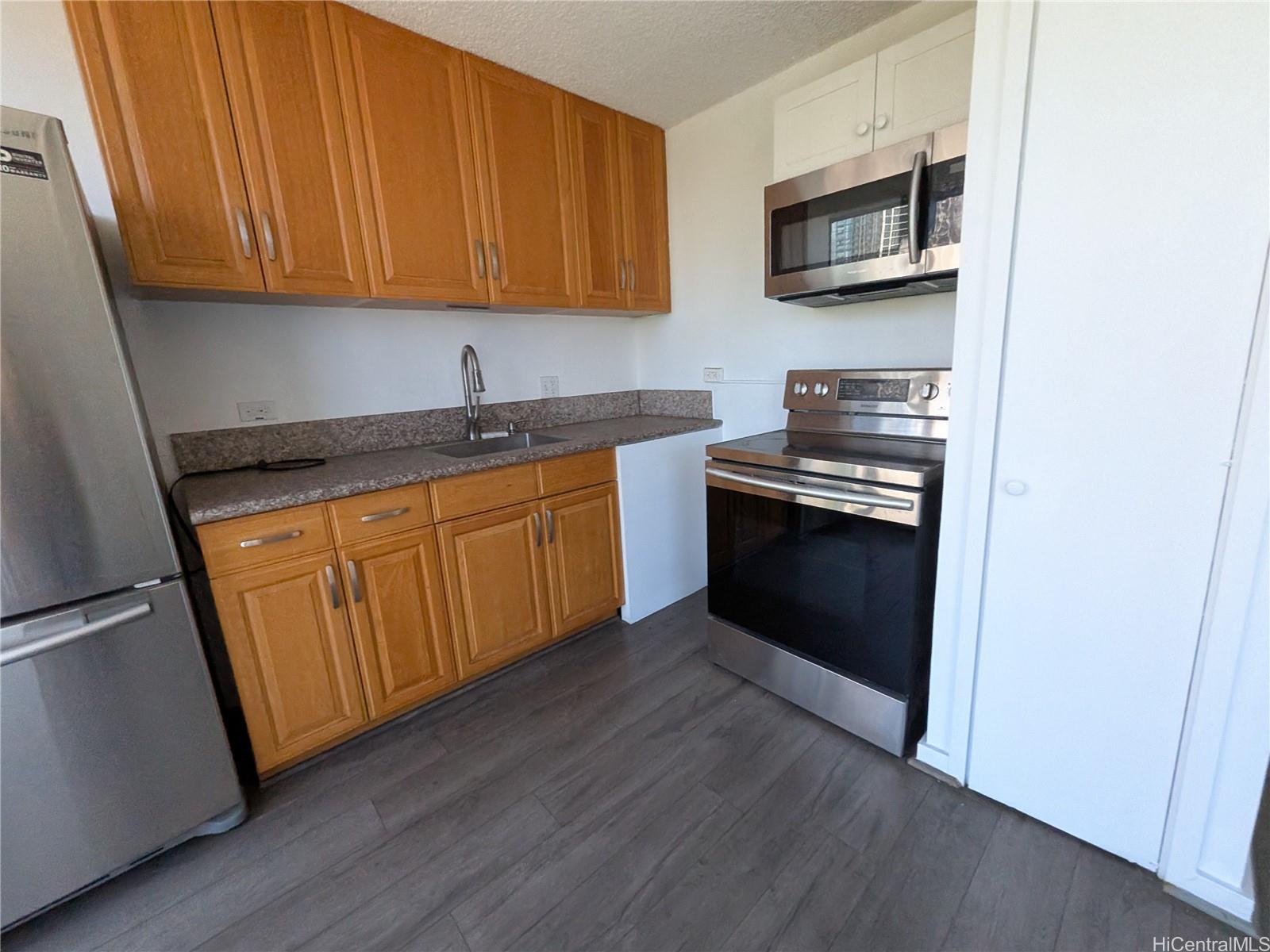 620 Mccully Street  Unit 606