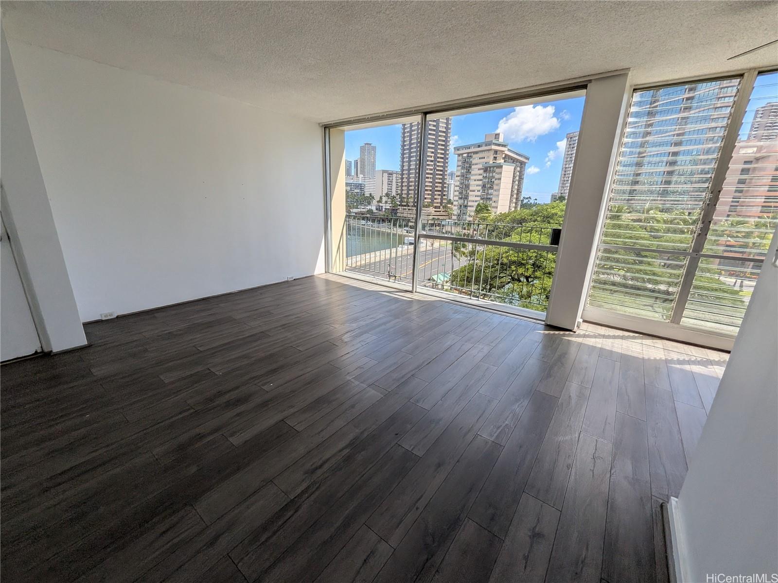 620 Mccully Street  Unit 606