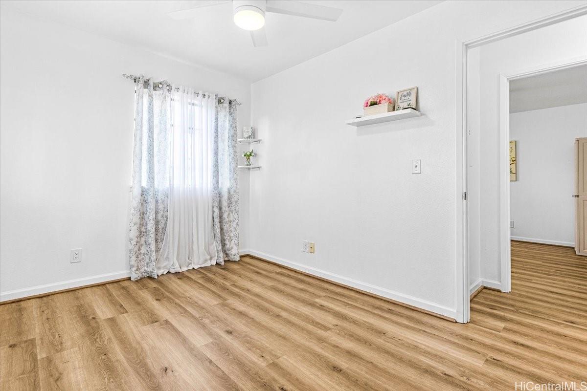Photo 17 of 22