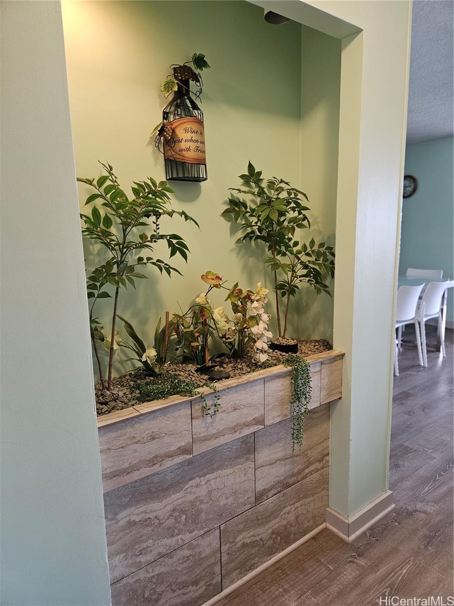 Photo 7 of 23