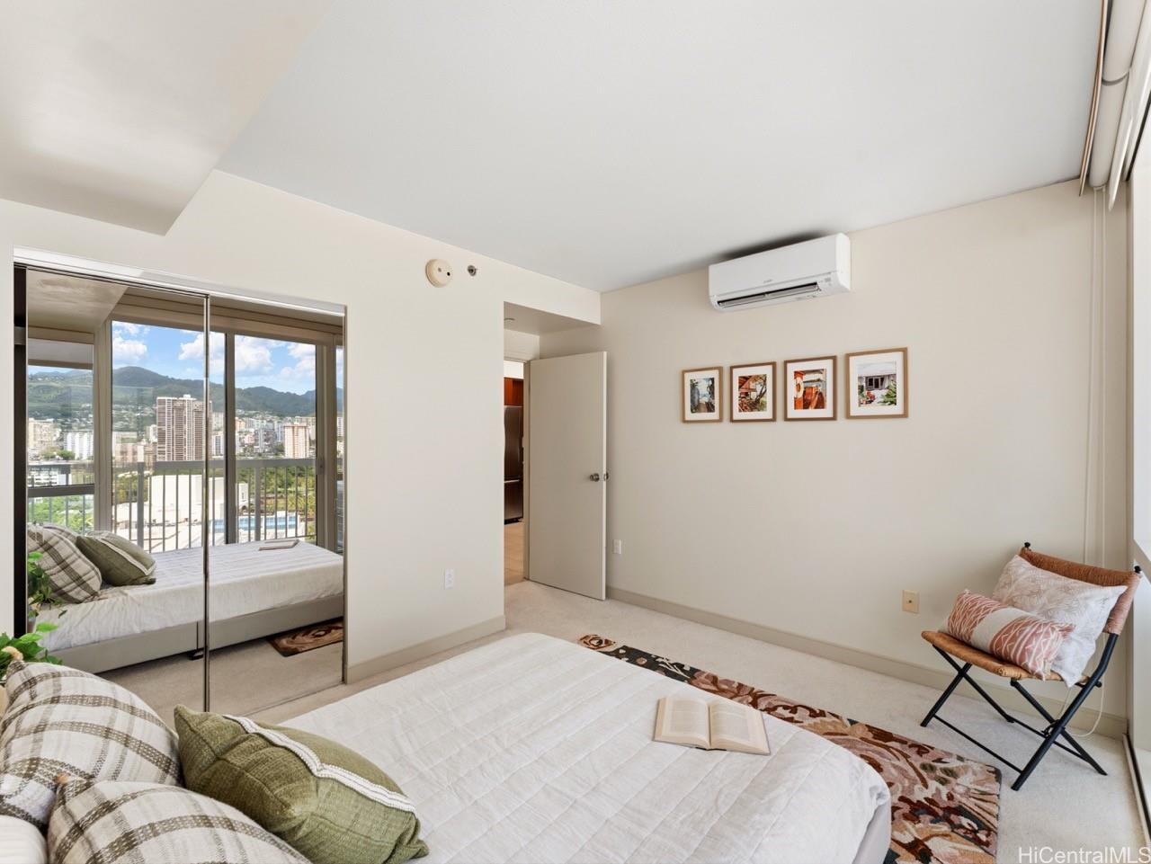 Photo 18 of 24
