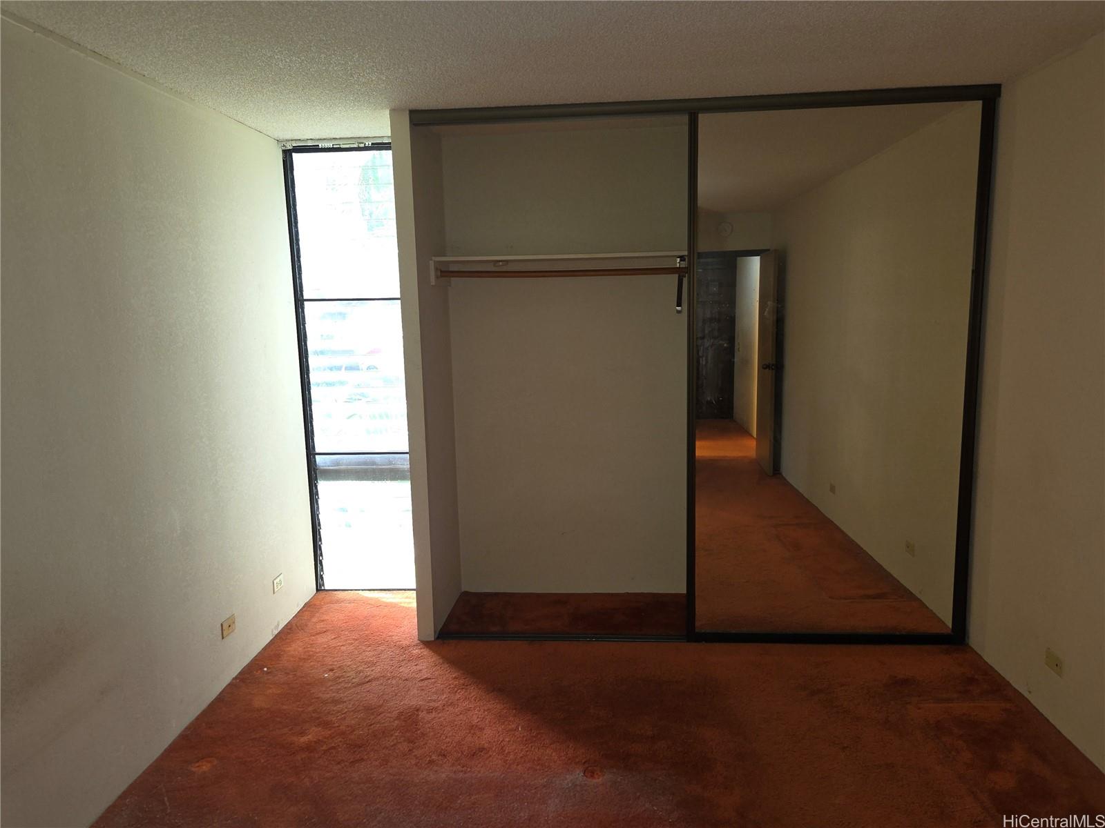 Photo 11 of 23