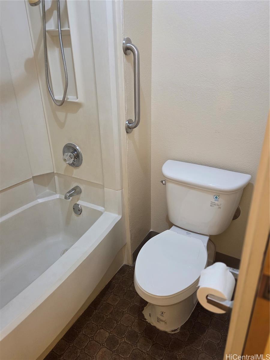 Photo 20 of 23
