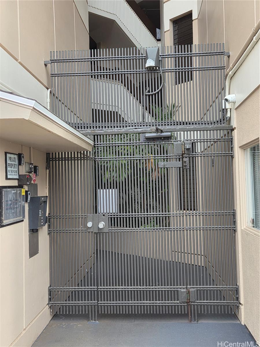 Photo 5 of 23