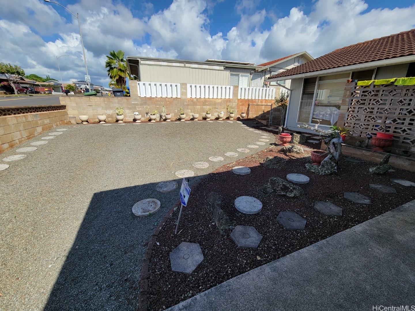1615 Kuahaka Street