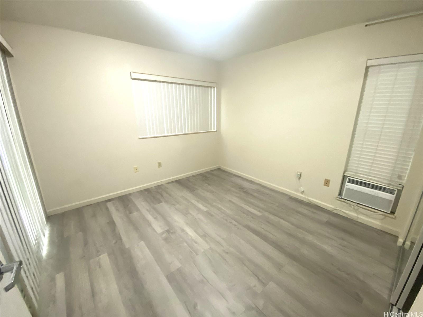 Photo 6 of 20