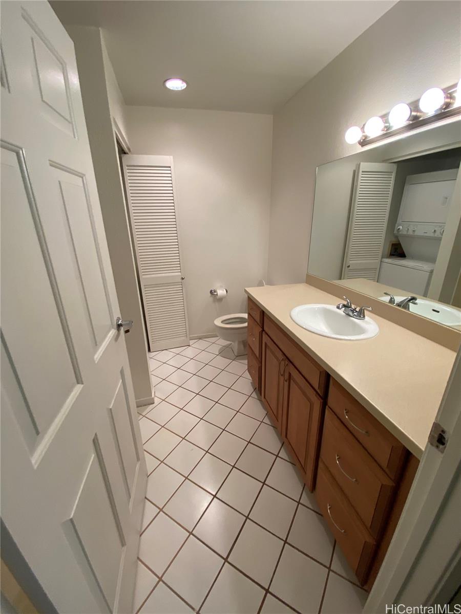 Photo 8 of 20