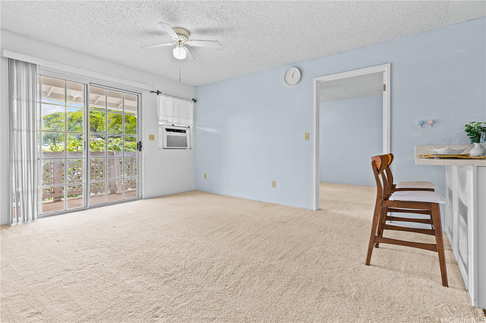 Photo 10 of 21