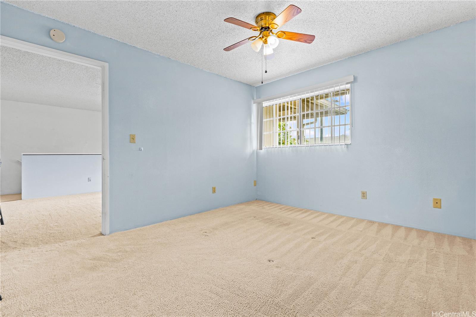 Photo 14 of 21