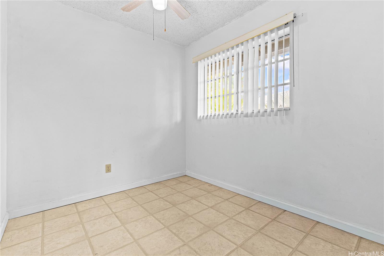 Photo 19 of 21