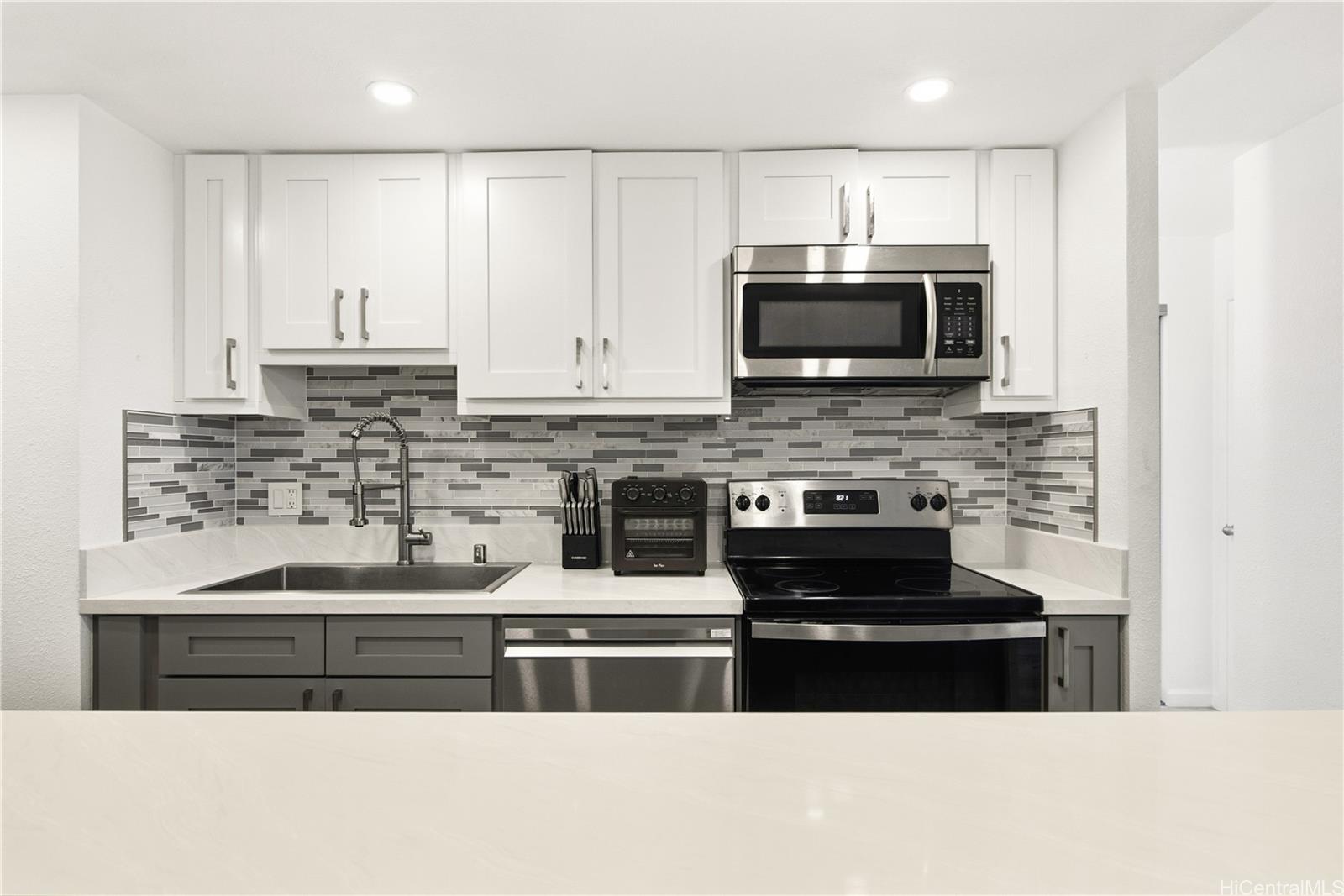 1778 Ala Moana Boulevard 1418 · Discovery Bay
