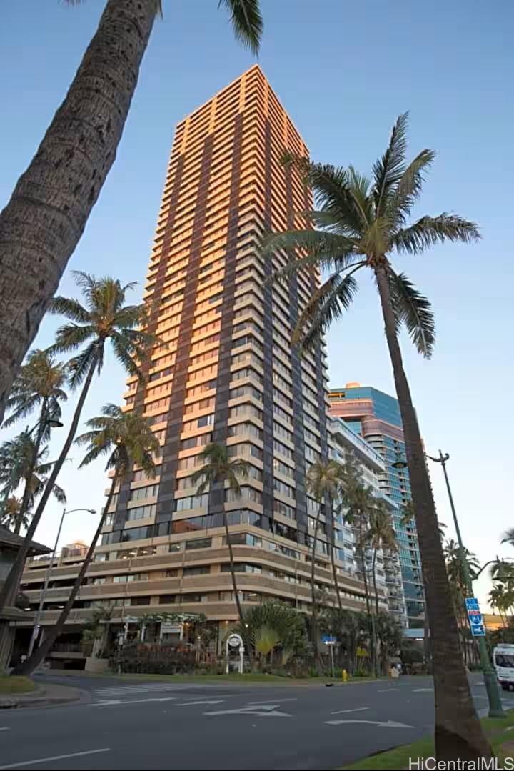 444 Niu Street 1811