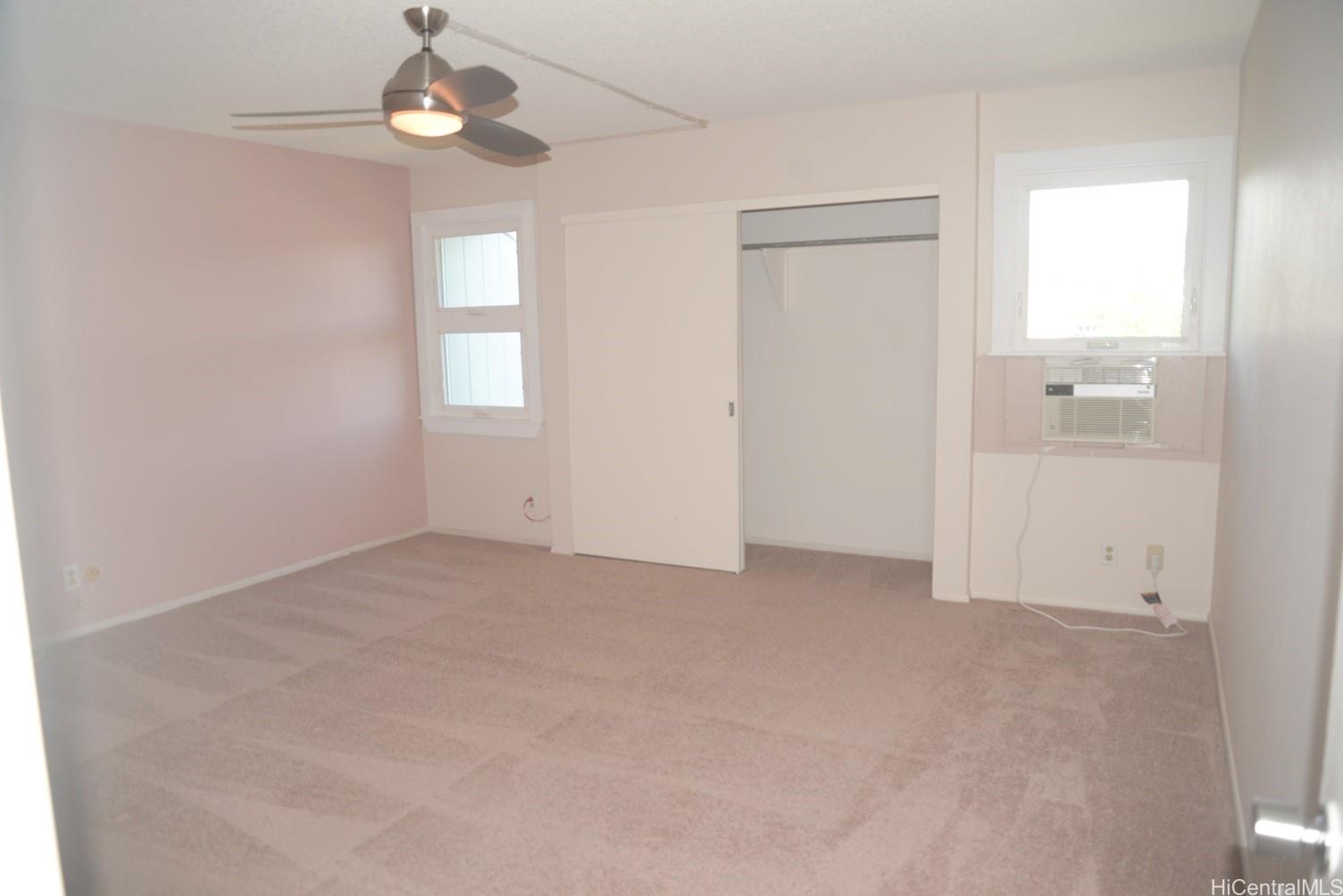 Photo 18 of 25