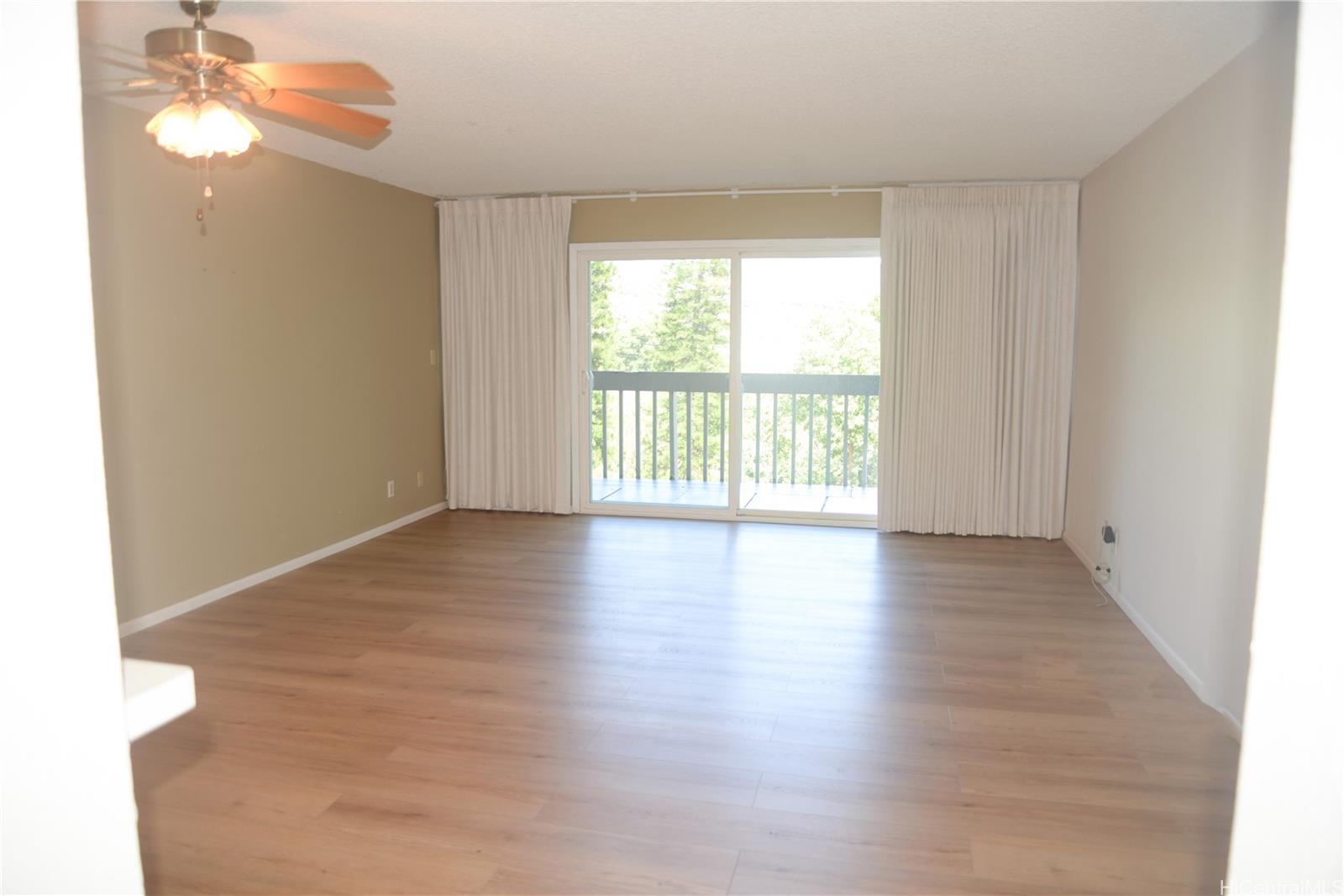 Photo 6 of 25