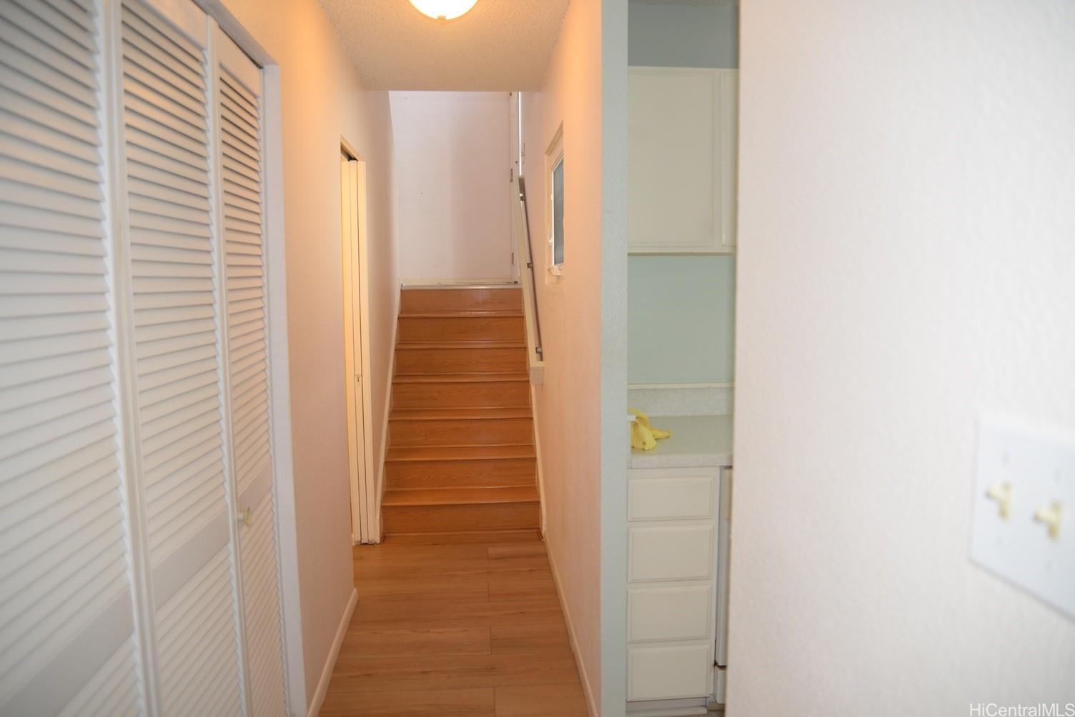 Photo 8 of 25