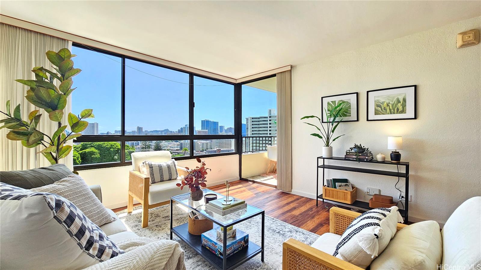 Click for more details 1054 Green Street 607