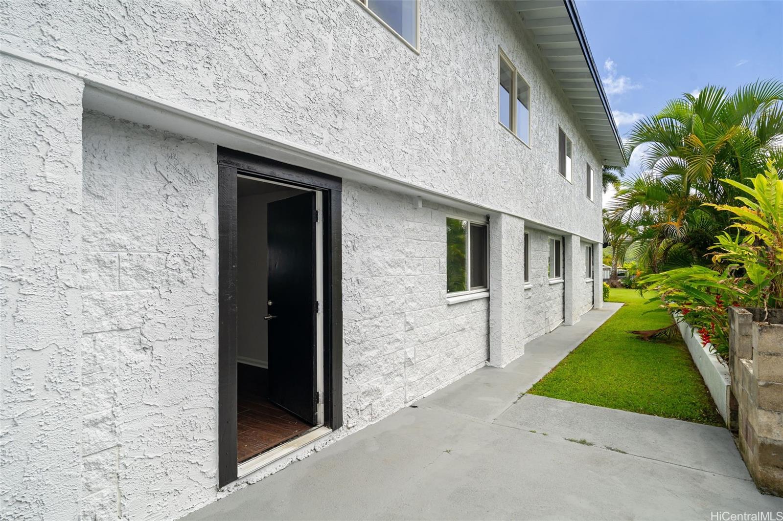 47-544 Hakuhale Street 47-544 Hakuhale Street