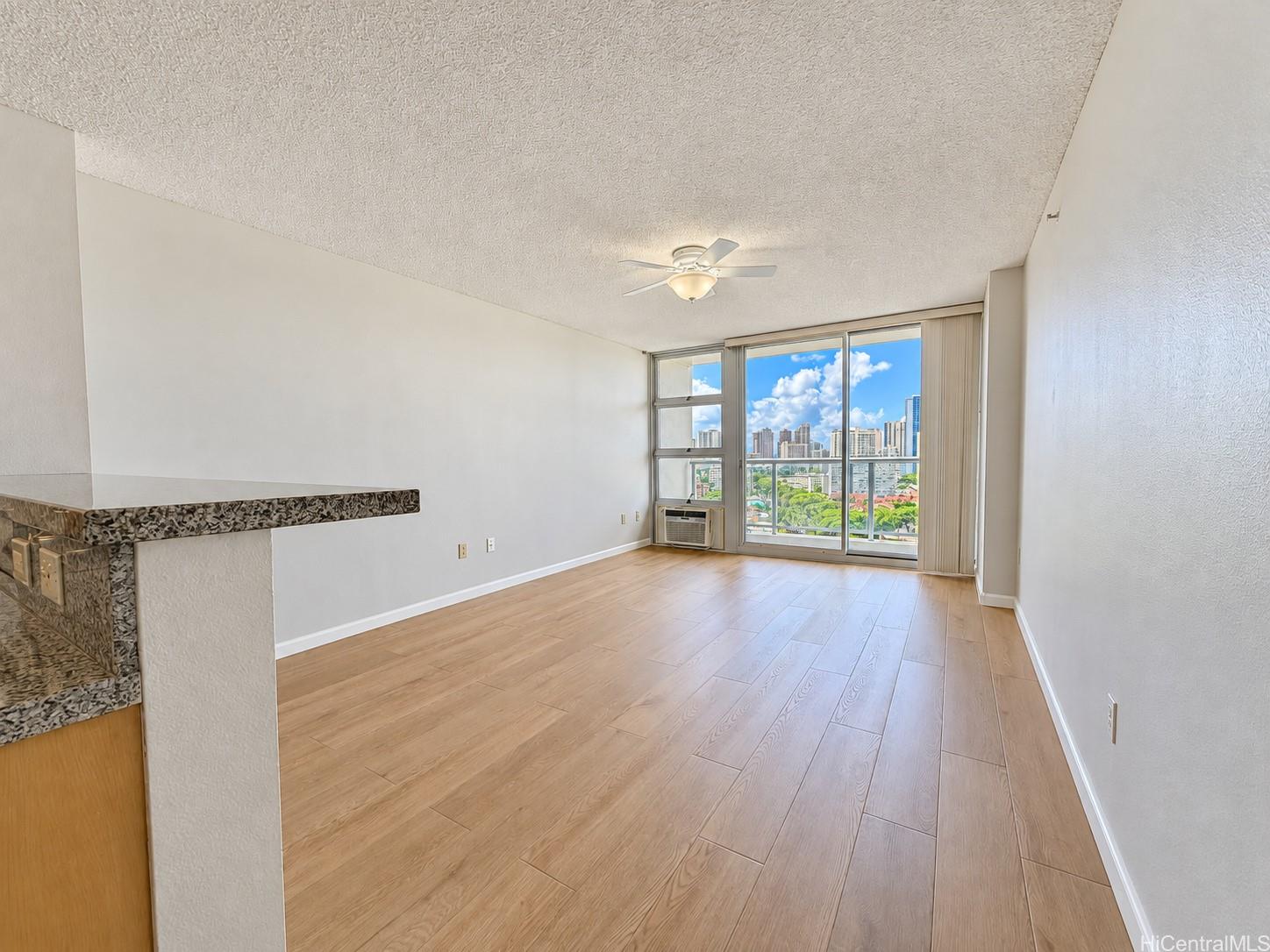 1315 Kalakaua Avenue 1604