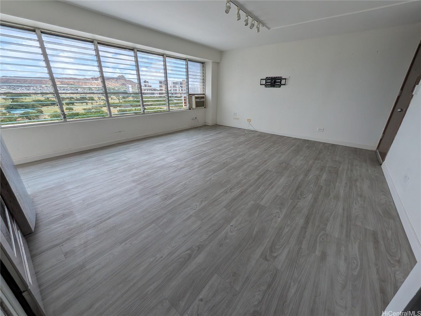 2525 Date Street  Unit 1802