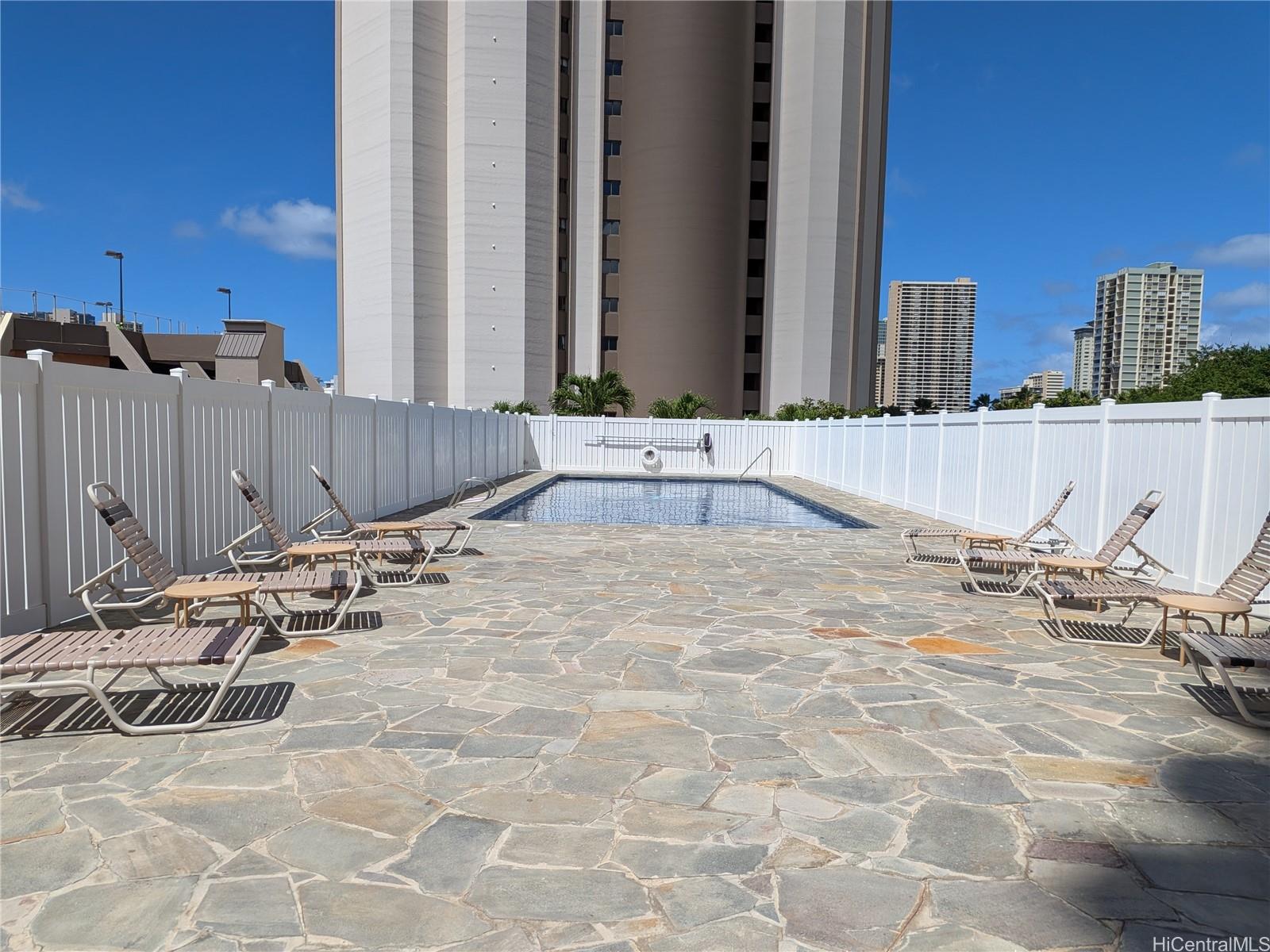 2525 Date Street  Unit 1802