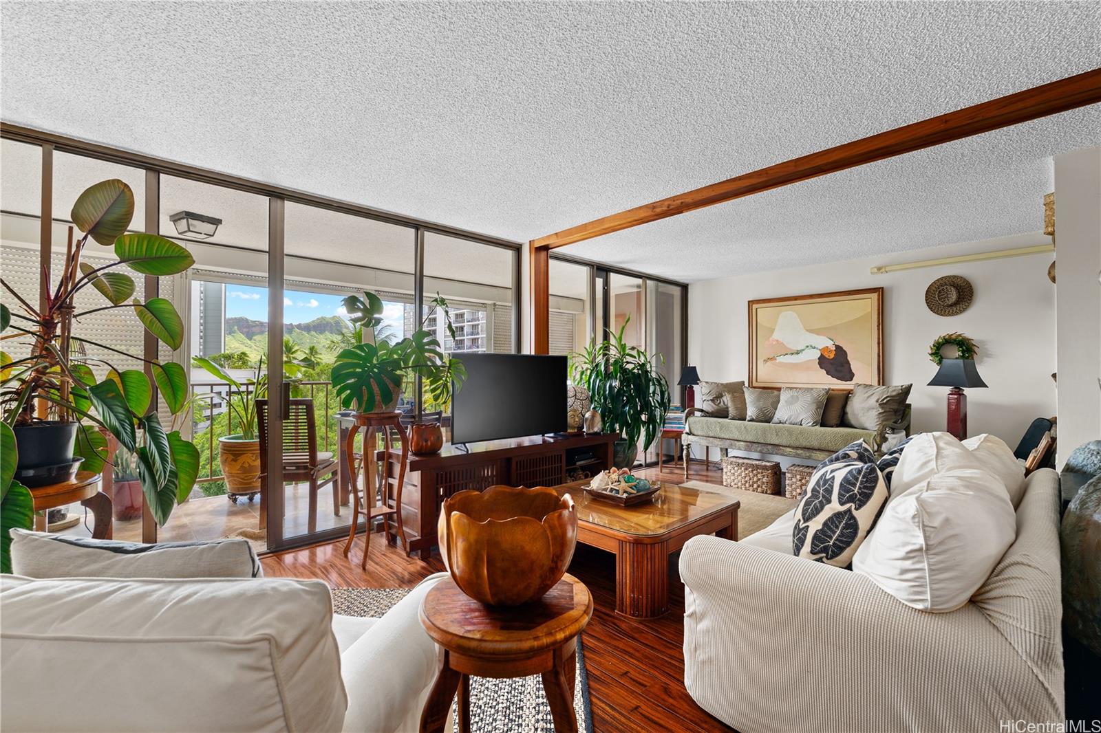 250 Ohua Avenue 5E