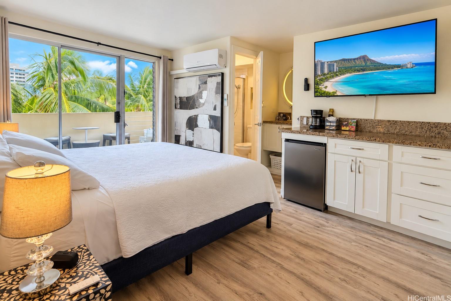 Click for more details 2463 Kuhio Avenue 402