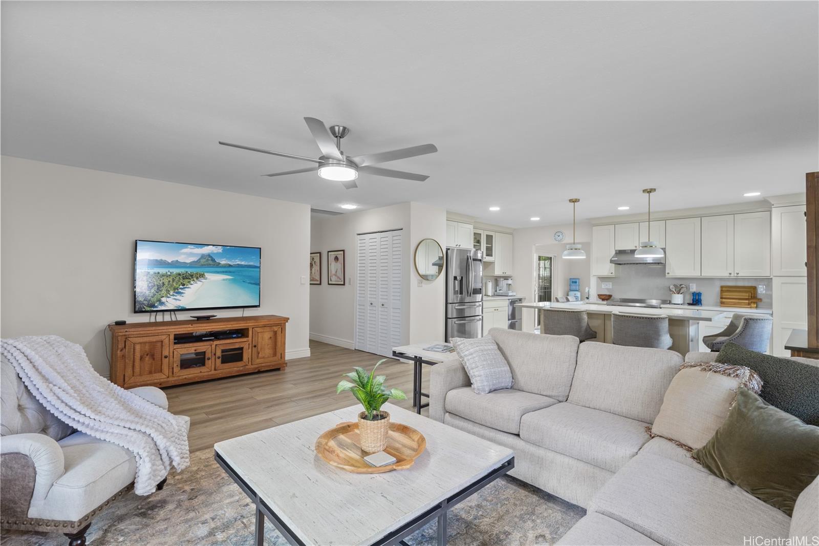 Click for more details 94-342 Aaahi Street