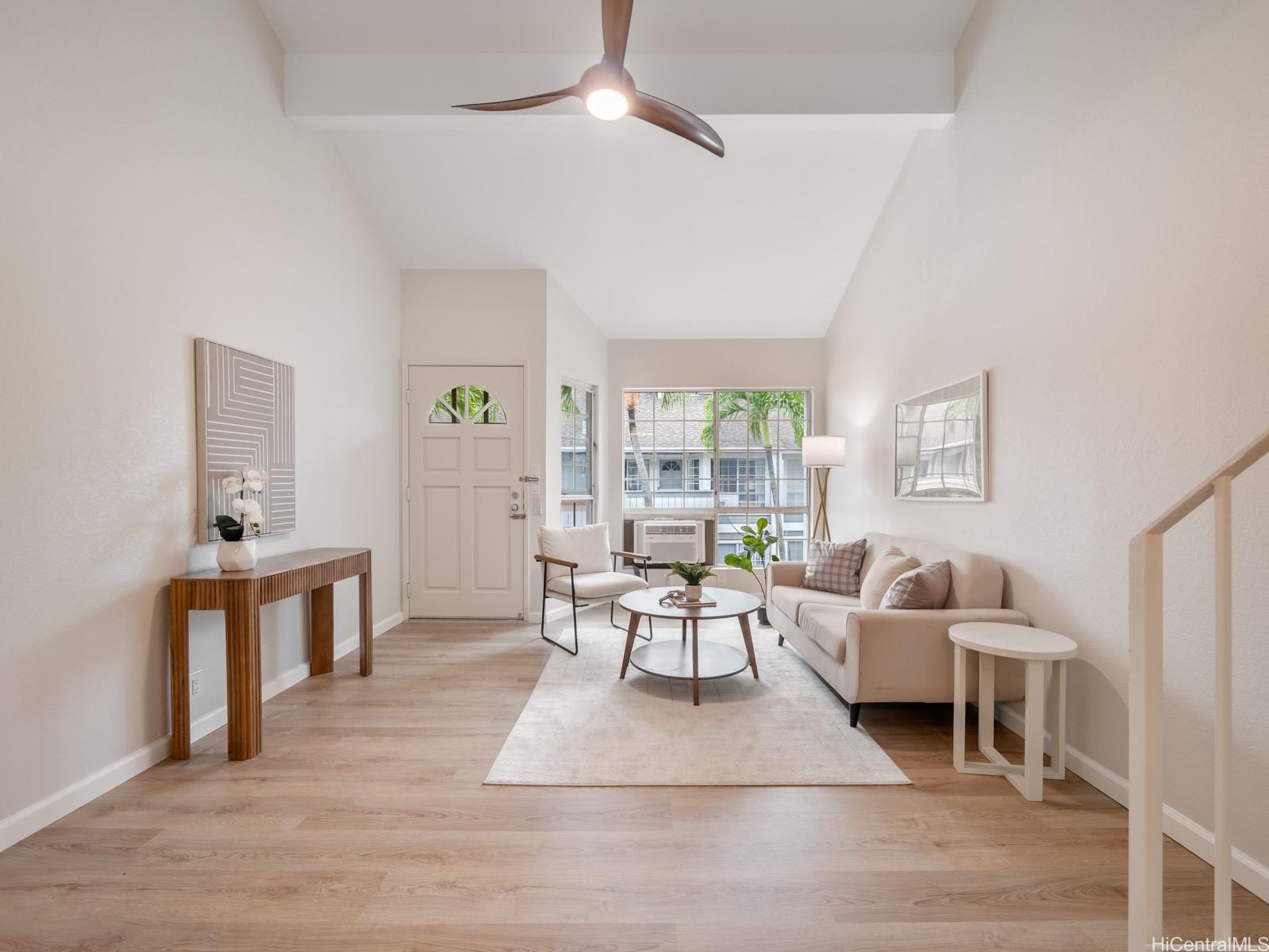 Click for more details 572 N Mananai Place 20V
