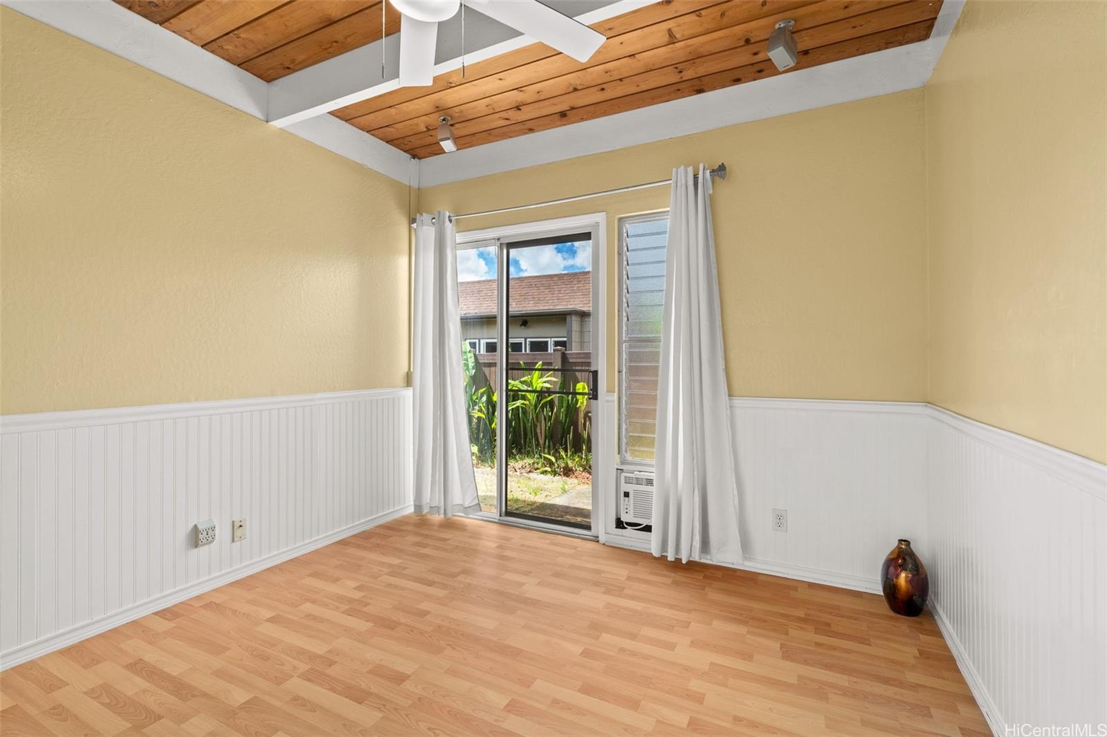 Photo 15 of 25