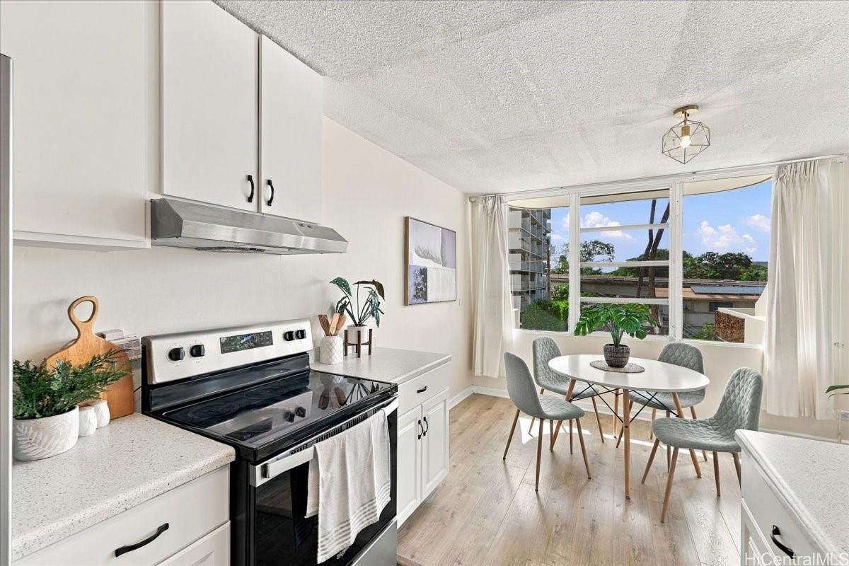 2825 S King Street  Unit 201
