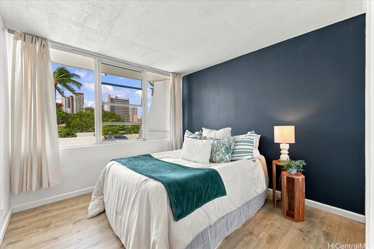 2825 S King Street  Unit 201